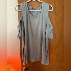 NWOT KELLY CLINTON KELLY COLD SHOULDER TOP